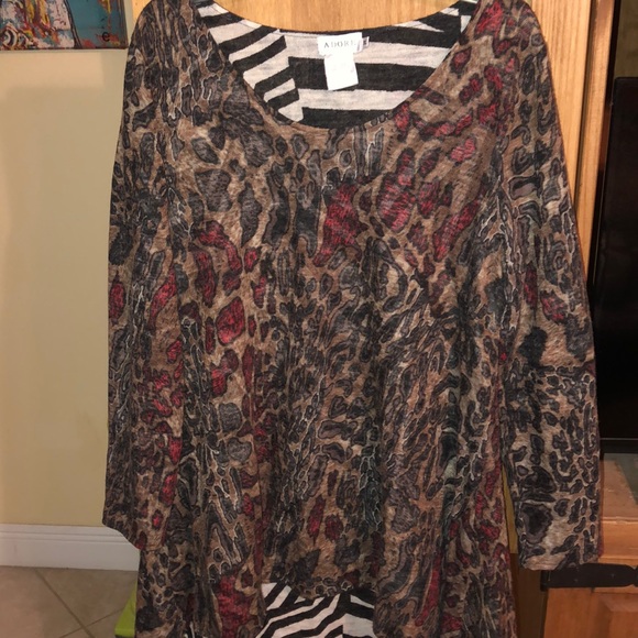 ADORE tunic - Picture 2 of 5